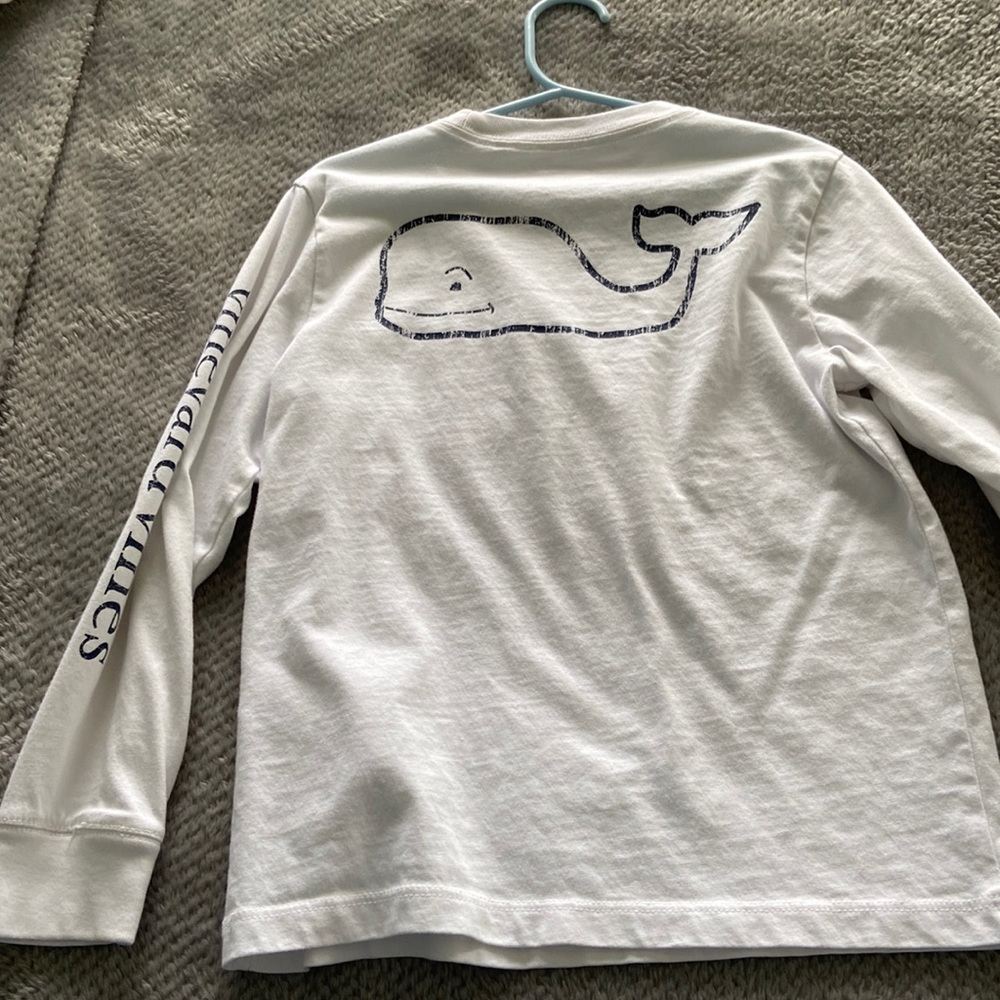 Vineyard Vines white long sleeves tee size 5